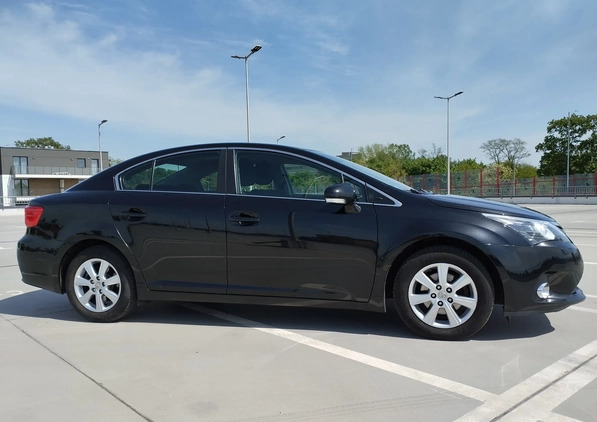 Toyota Avensis cena 43900 przebieg: 182650, rok produkcji 2014 z Legionowo małe 191